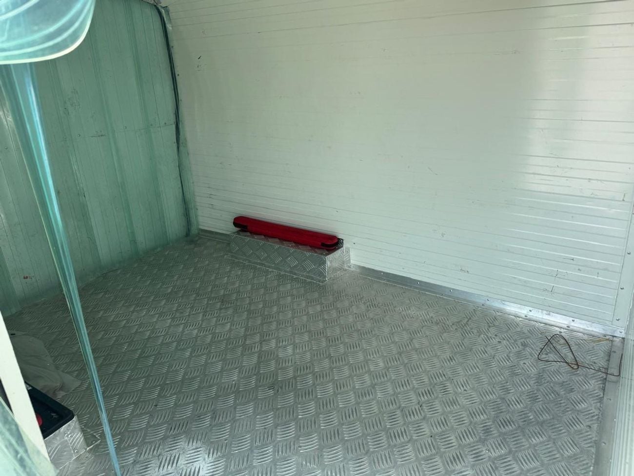 تويوتا لايت آيس STD Chiller van Toyota Liteace 2024 model GCC. Low milage