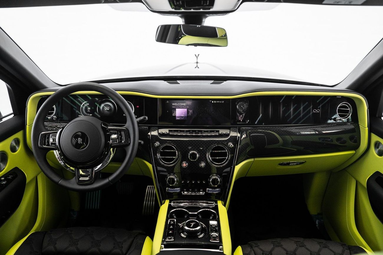 رولز رويس كولينان Rolls Royce Cullinan Black Badge