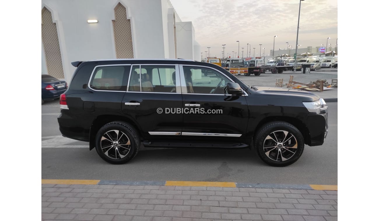 تويوتا لاند كروزر لاندكروزر 2008 خليجي محول 2021