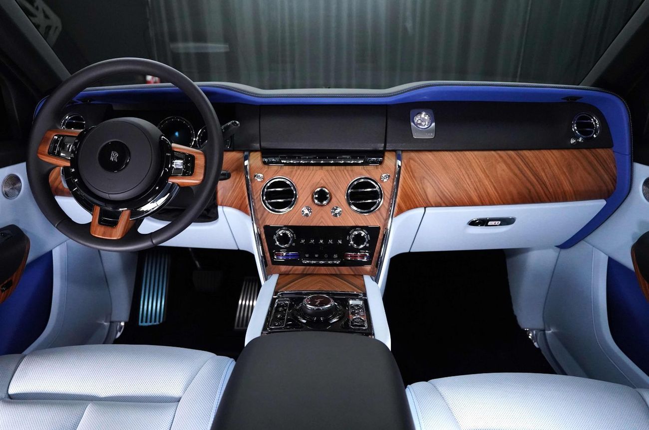 Rolls-Royce Onyx Cullinan | NEGOTIABLE PRICE | IMMACULATE CONDITION | 2019 | V12 | 563 HP | 3-YEAR WARRANTY AND SERVICE