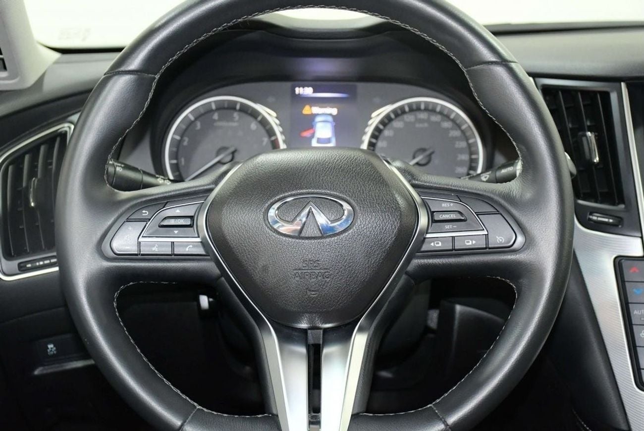 Infiniti Q50 Luxe