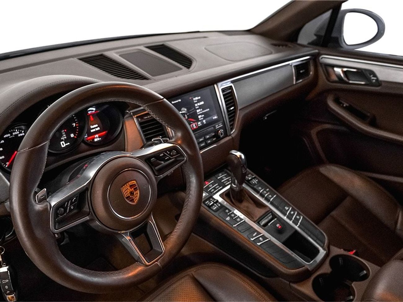 بورش ماكان Std 2.0L (252 HP)