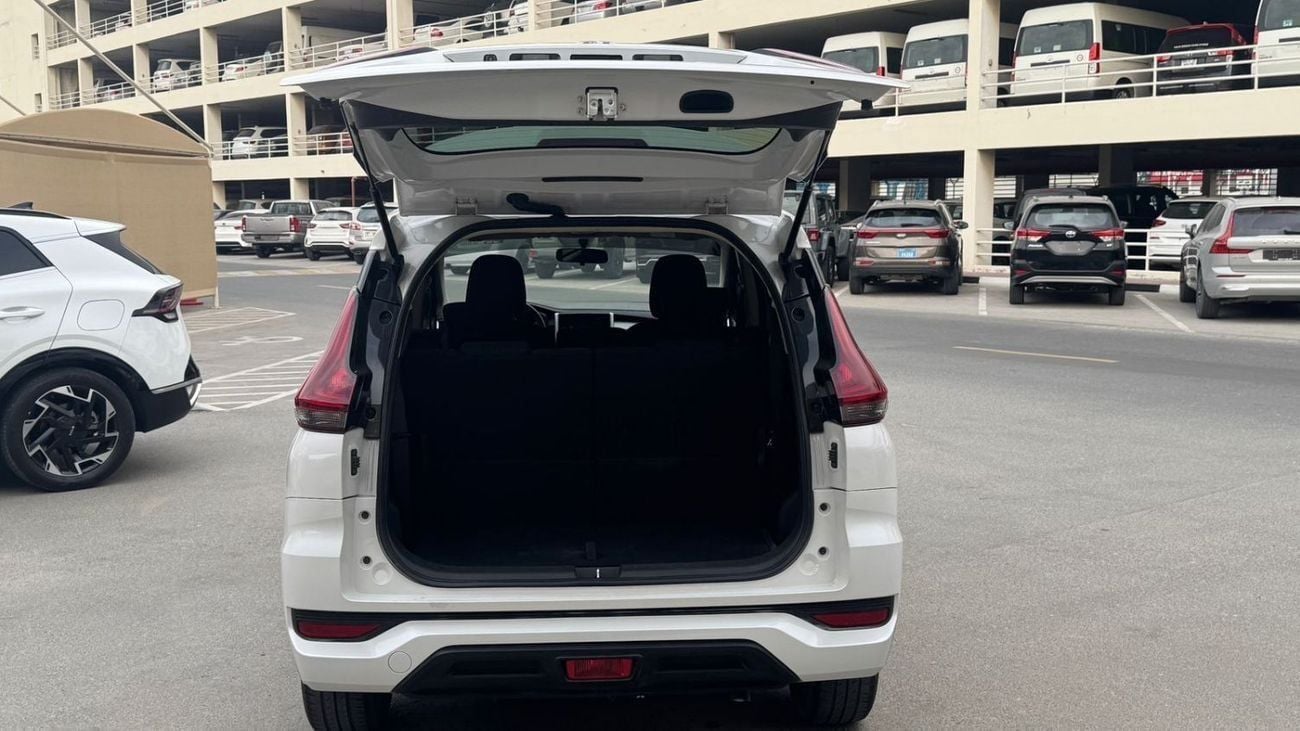 Mitsubishi Xpander Mid 1.5L