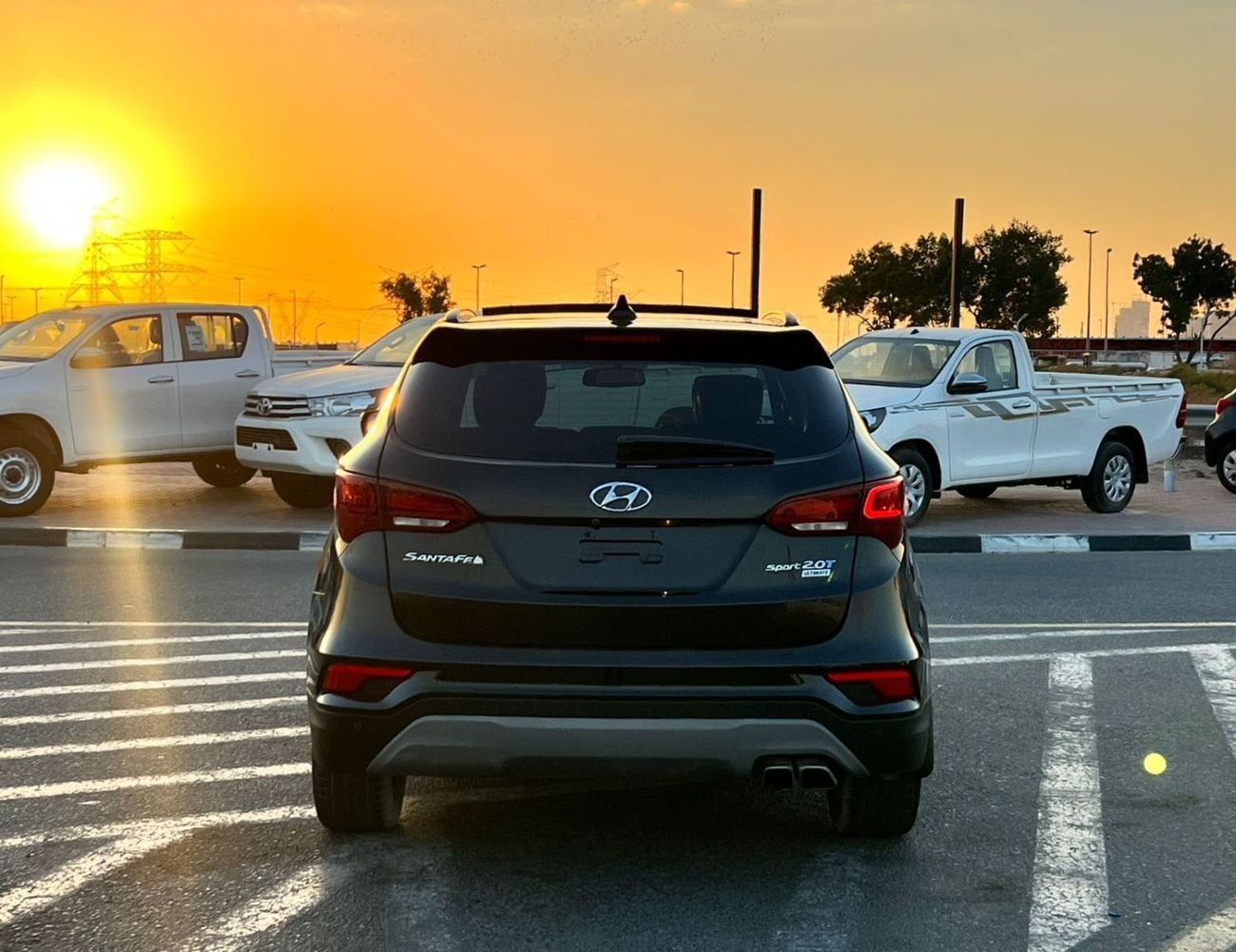 Hyundai Santa Fe SPORT (NON GCC) 2018 Hyundai Santafe Fe Full Options 2.0T V4 AWD 4x4 - Panoramic View - 360* 5 CAM -