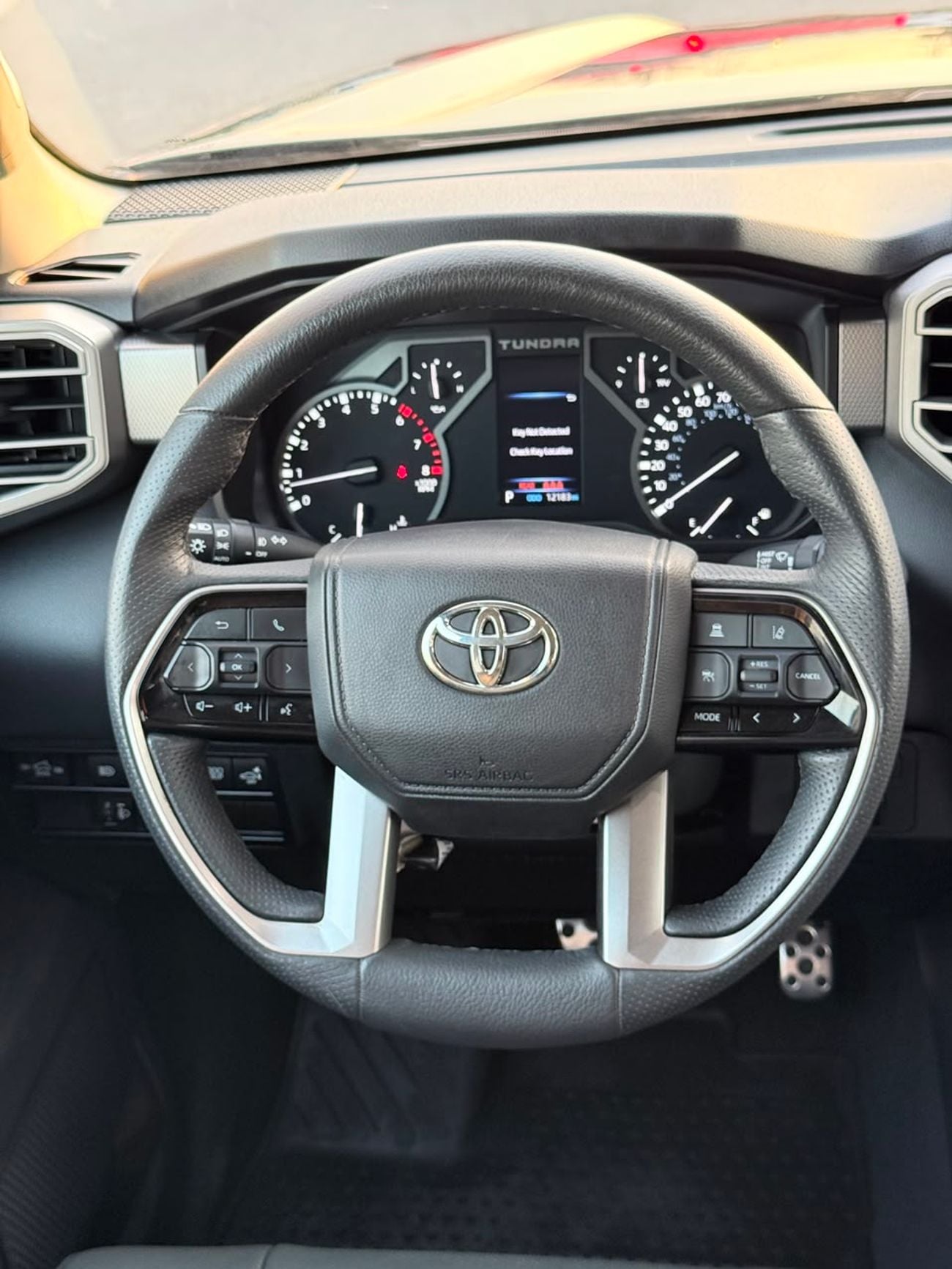 Toyota Tundra Full option/ 360 camera, leather seats 2023