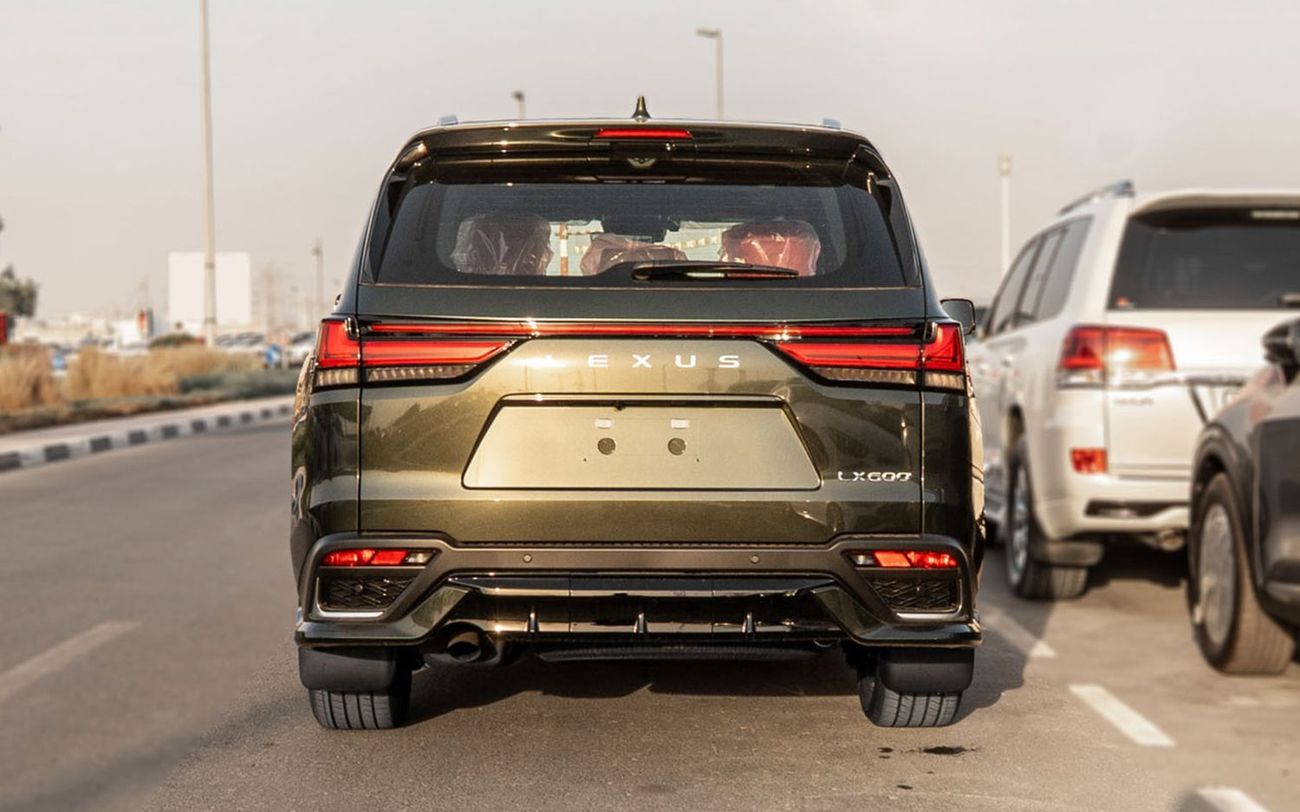 Lexus LX600 SIGNATURE 2026 Lexus LX600 F-Sport 3.5L AT Petrol (Green-Red)