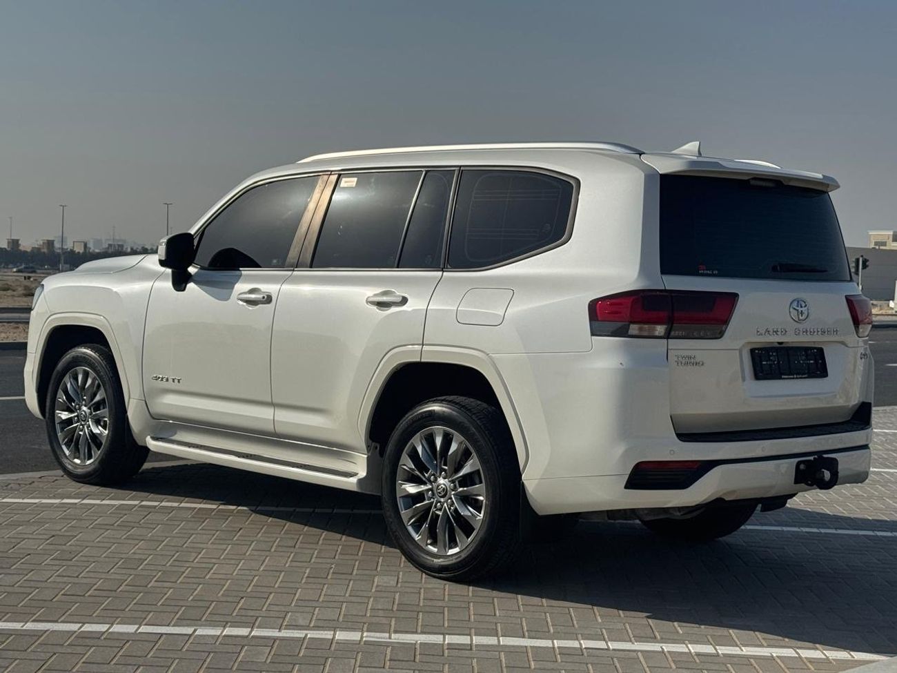 Toyota Land Cruiser LAND CRUISER,GXR 2023 3.5TWIN TURBO.GCC,Free accident Full Options.