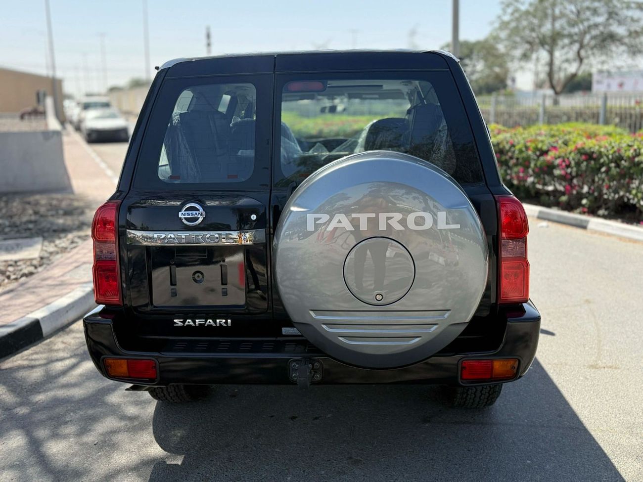 Nissan Patrol Safari Safari 4.8L A/T GCC SPEC ASTORA EDITION