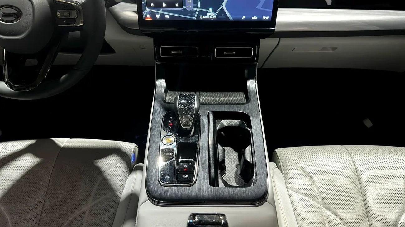 جي إي سي جي اس 8 هايبرد 0% DP | 2,114 / Month | | GX 2.0T 4WD Hybrid | | Gargash Warranty | Service History