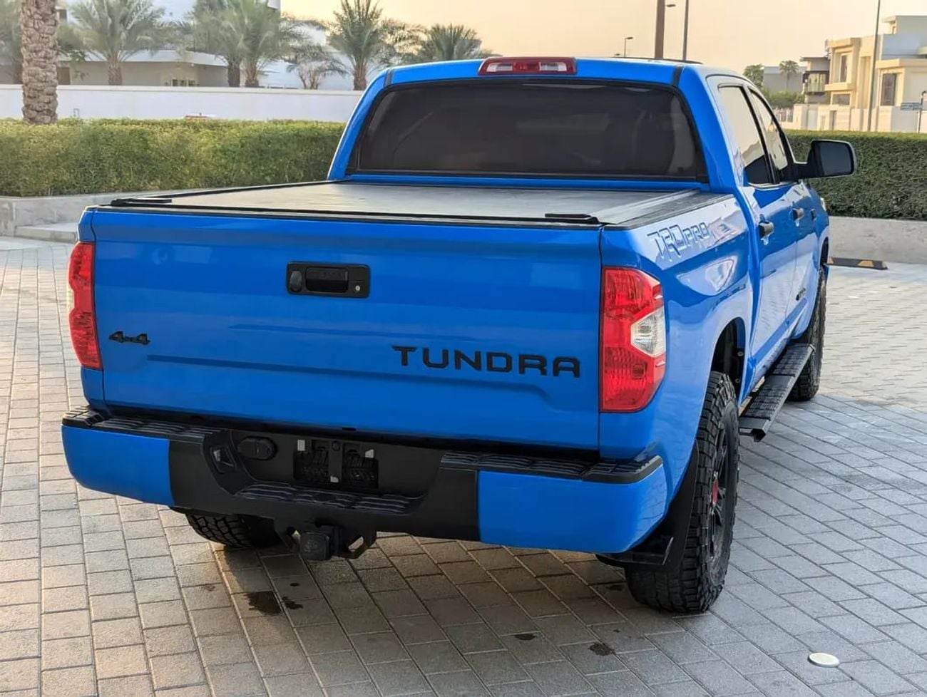 Toyota Tundra TRD PRO Crewmax AMERICAN SPECIFICATION INTERIOR AND EXTERIOR EXCELLENT CONDITION