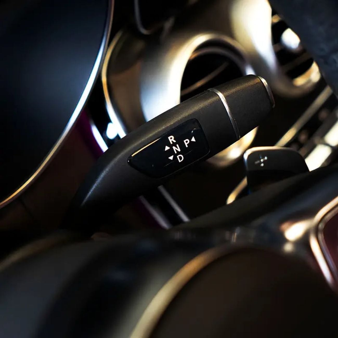 Mercedes-Benz GLC 200 Std 2.0L AED 2,682 pm• 0% Downpayment • Mercedes GLC200 AMG • Extended Warranty Until 28th July 2026