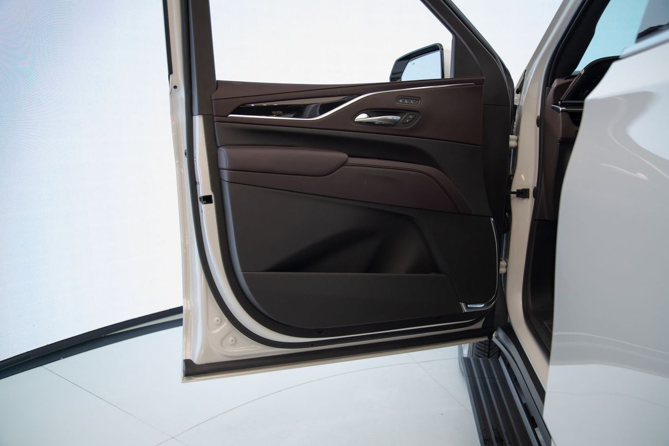 Cadillac Escalade Premium Luxury 6.2L 4WD