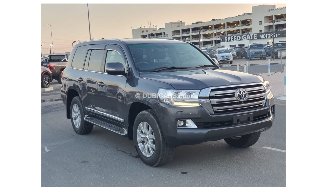 Used Toyota Land Cruiser 2020 for sale in Dubai - 701879