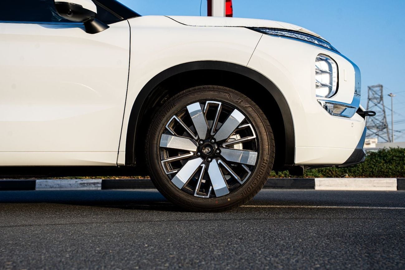ميتسوبيشي آوتلاندر HIGHLINE 2026 Mitsubishi Outlander 2.5L 4x4 Automatic SUV