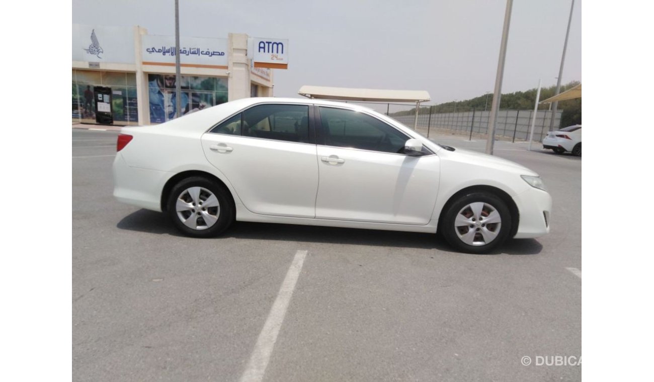 Toyota Camry Toyota camry 2014 gcc very celen car for sale