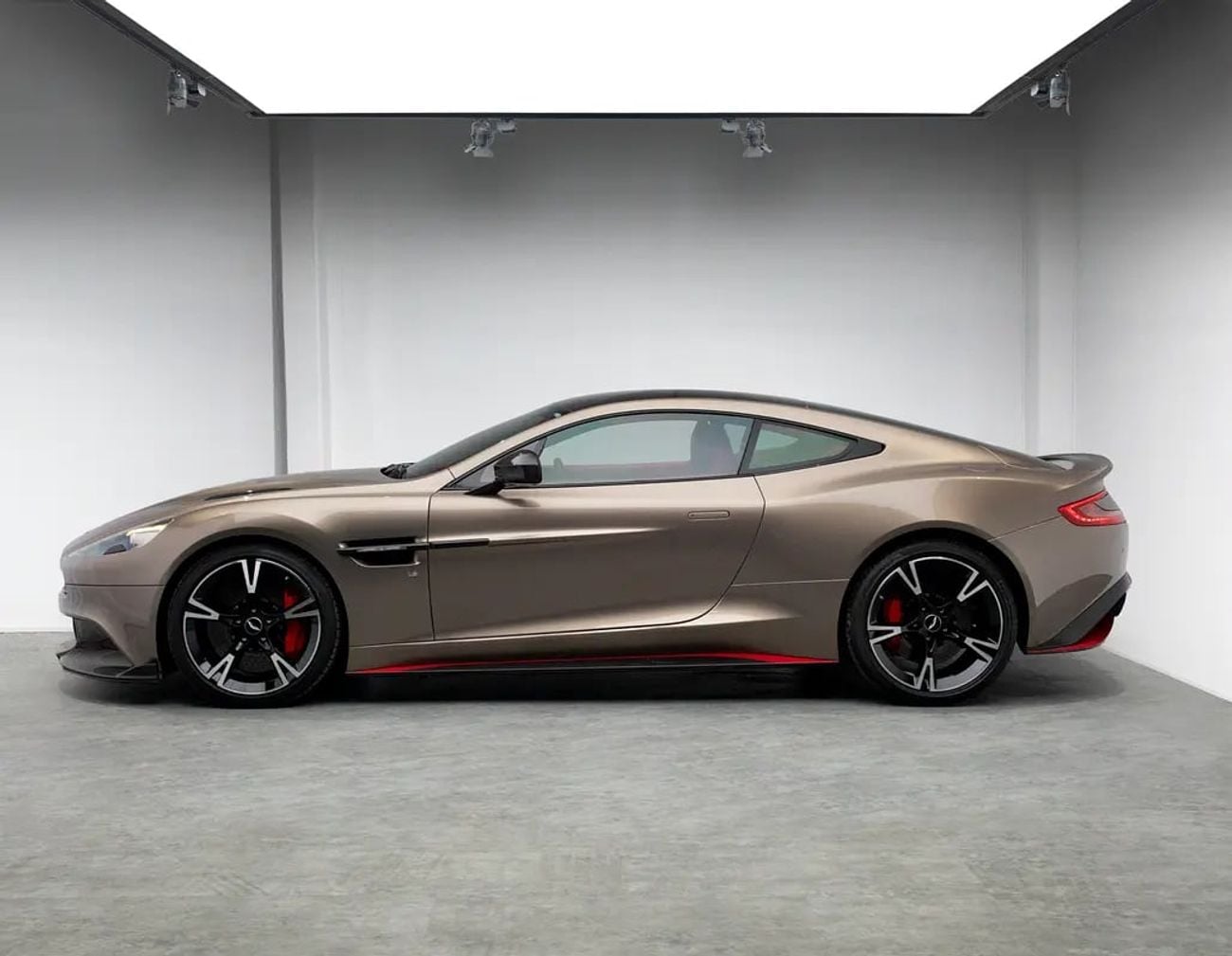Aston Martin Vanquish Aston-Martin Warranty until • FDSH • GCC Specs