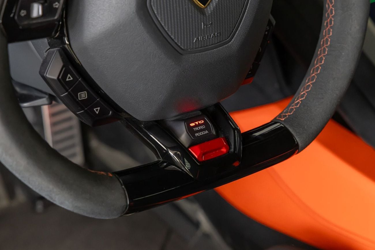 لامبورغيني هوراكان Lamborghini Huracan STO | Warranty Available | 2022