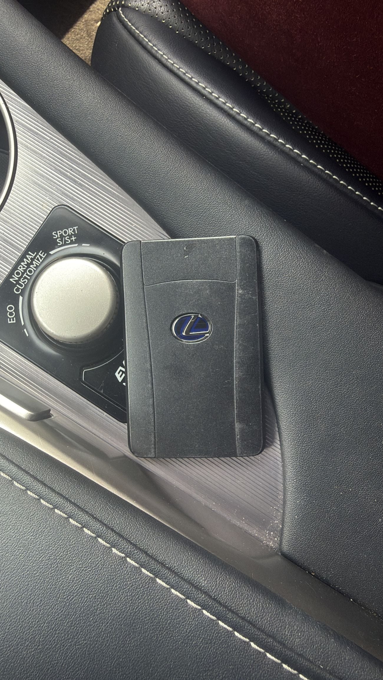 لكزس RX450h F-SPORT