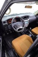 Nissan Patrol SUPER SAFARI PATROL SUPERSAFARI GCC + VOLK RACING RIMS + CARBON STEERING + LEGEND EDITION KIT