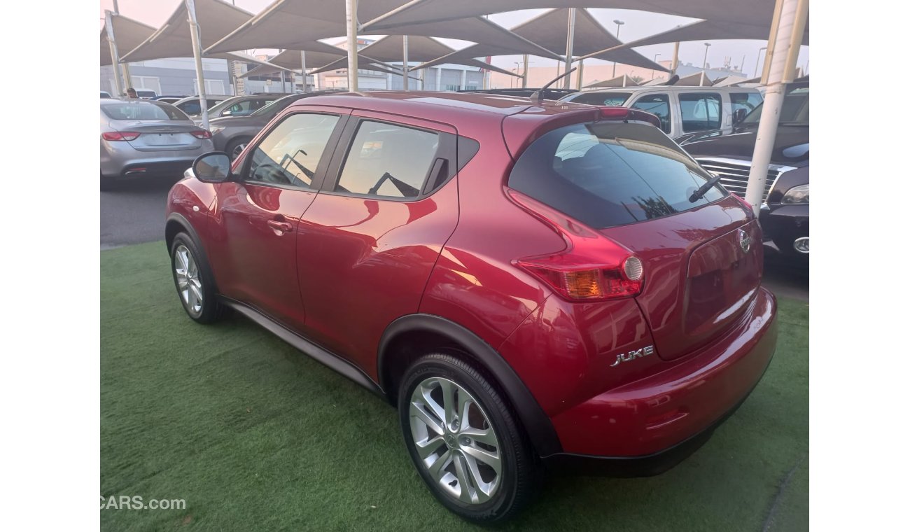 Nissan Juke GCC 2012 model, cruise control, steering wheel, sensors, in excellent condition