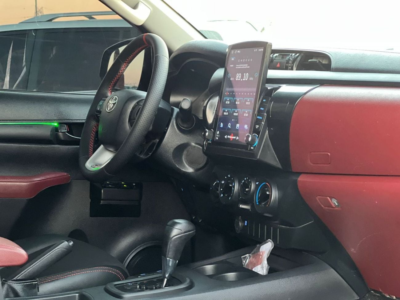 تويوتا هيلوكس ADVENTURE 2021 toyota hilux - off road package - full option - BullBar 2.7L V4 - AWD 4x4 -