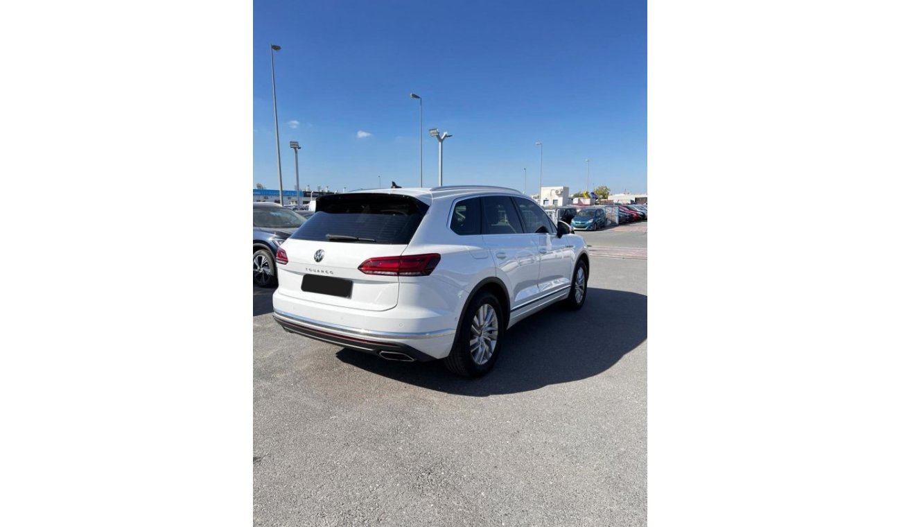 فولكس واجن طوارق Volkswagen Touareg 3.0L Highline