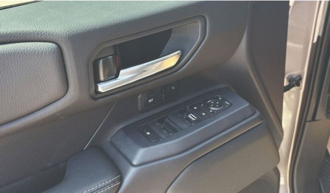 Toyota Prado toyota prado luxury 2.4 petrol 2025