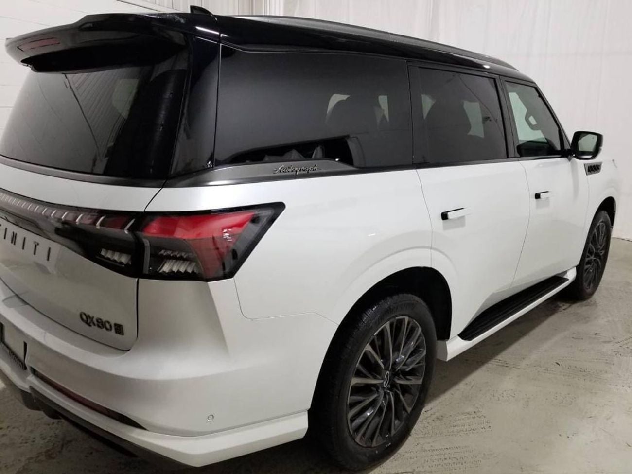 Infiniti QX80 Autograph Captain Chairs 3.5L