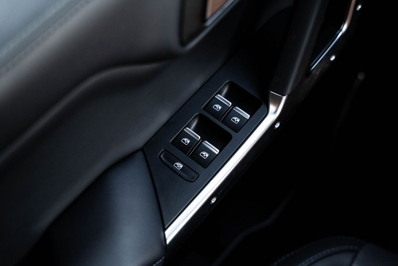 باو 212 T01 Navigator Chinese Specs 2.0L Turbo 4 Cylinders 2026 Brand New