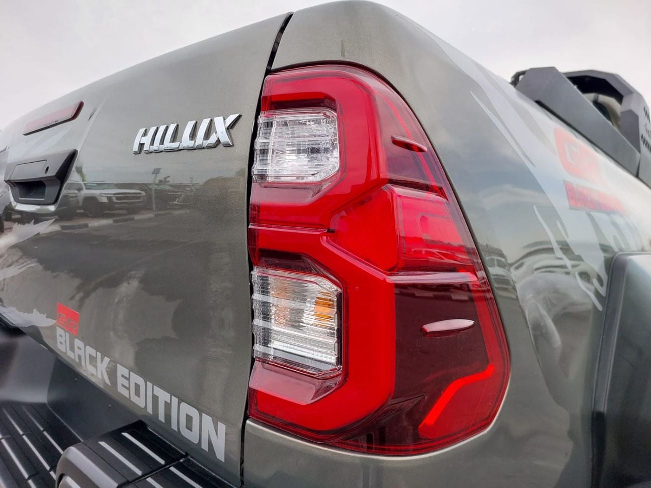 تويوتا هيلوكس (RAMADAN OFFER) TOYOTA HILUX PICKUP RHD 2016 MODEL 2.8 L DIESEL MANUAL(PM60567)