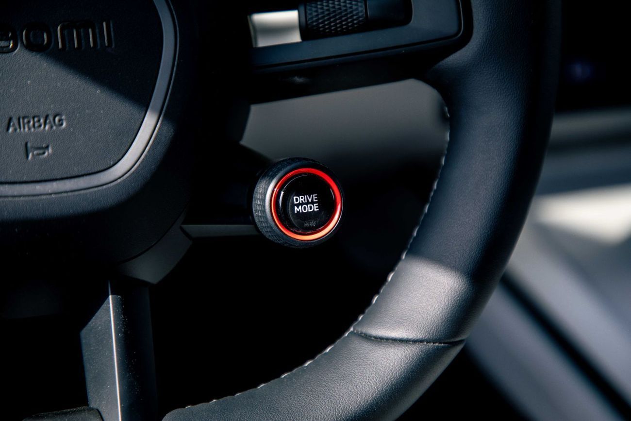 Xiaomi SU7 2024 XIAOMI SU7 PRO - Green inside Grey