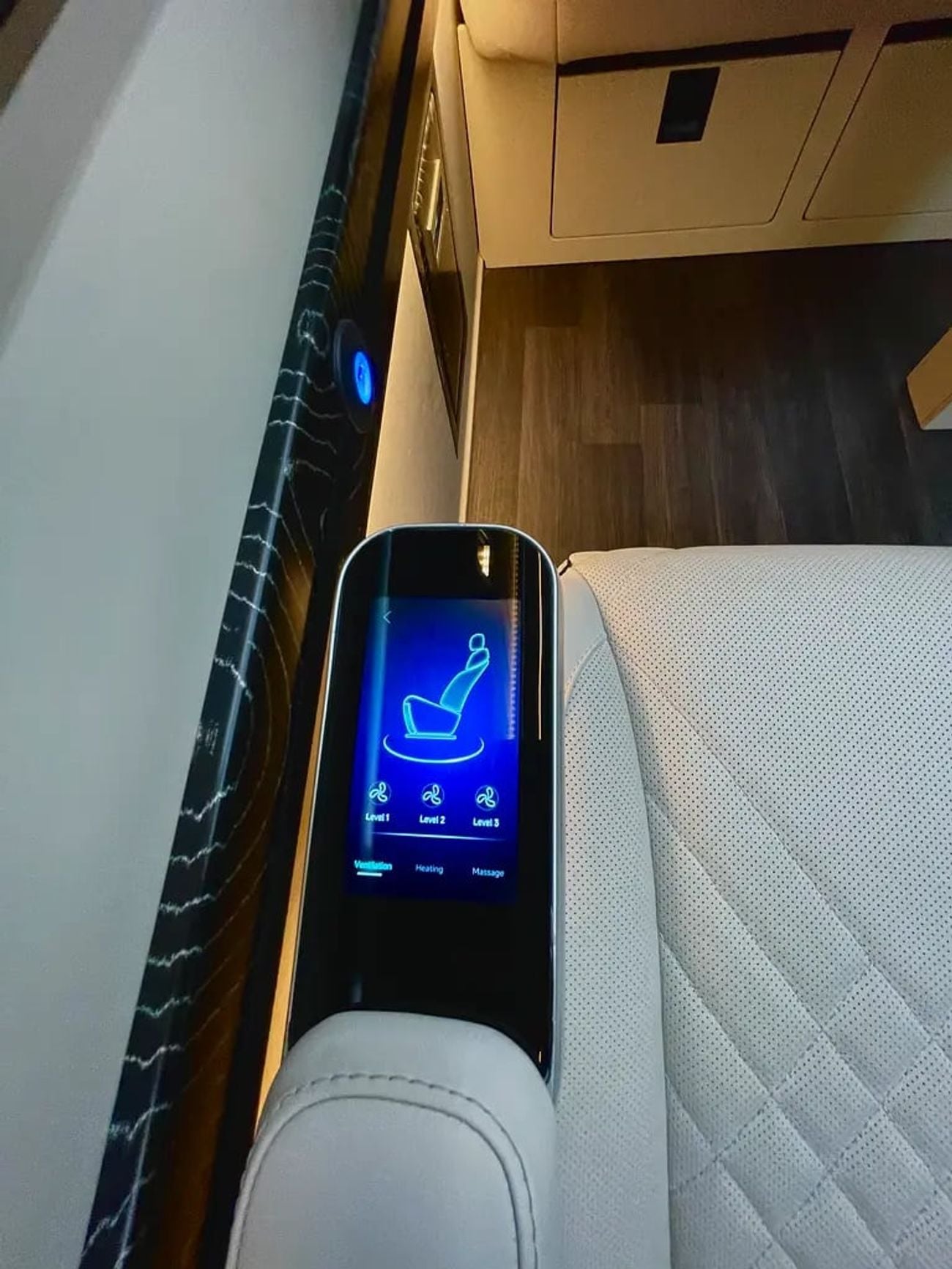 Mercedes-Benz Sprinter VVIP MERCEDES with Bathroom, Additional AC and Air Suspension - 2 Years Warranty VLINE