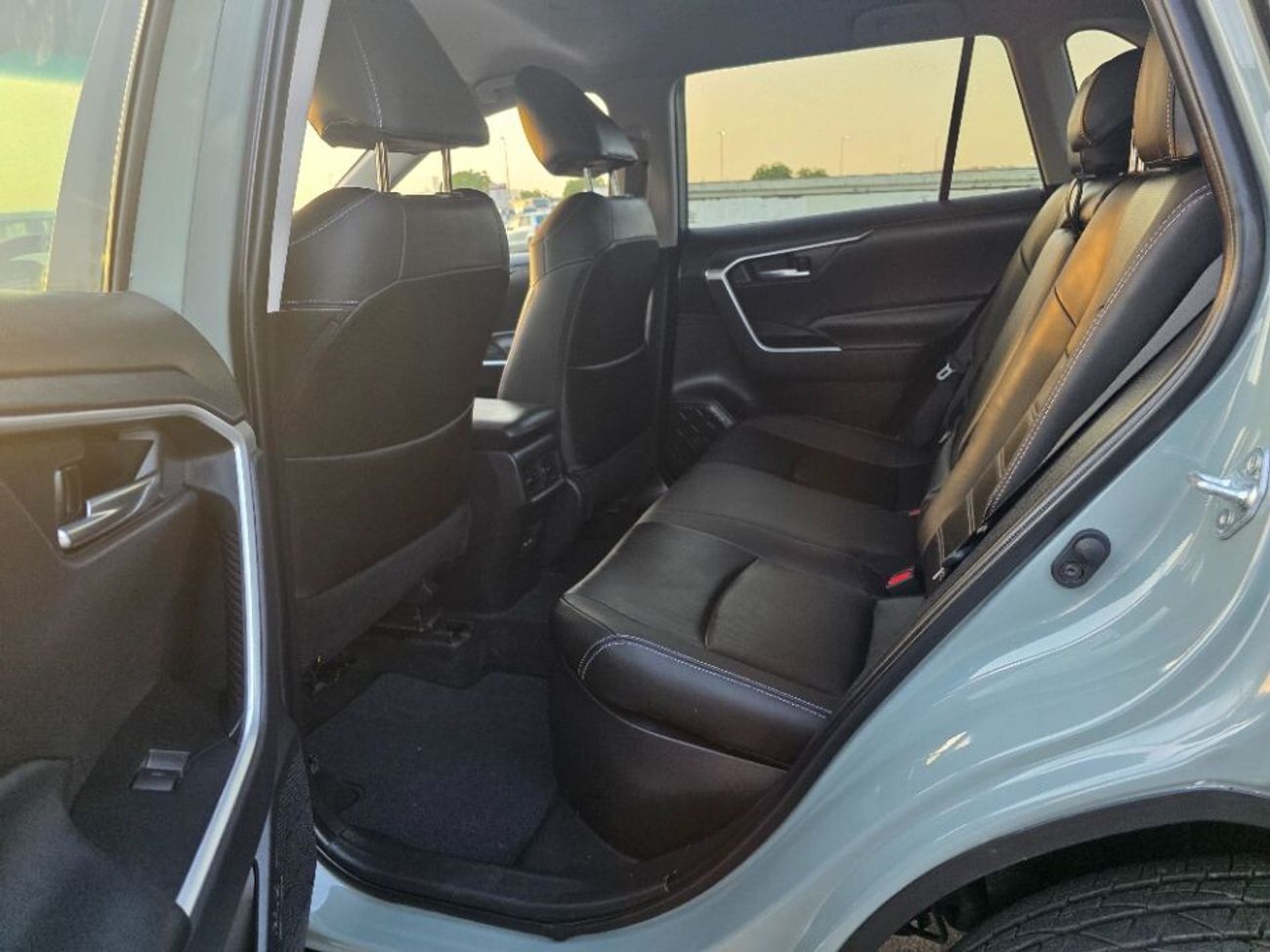 Toyota RAV4 2022 Model 2.5 Hybrid engine 4x4 and Push button