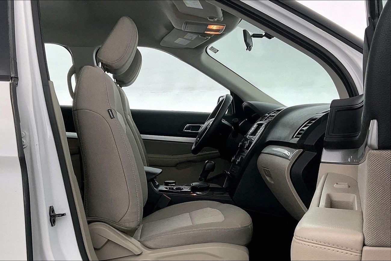 Ford Explorer 3.5 AUTO 4WD XLT CLTH | Guaranteed Warranty | 0 Down Payment