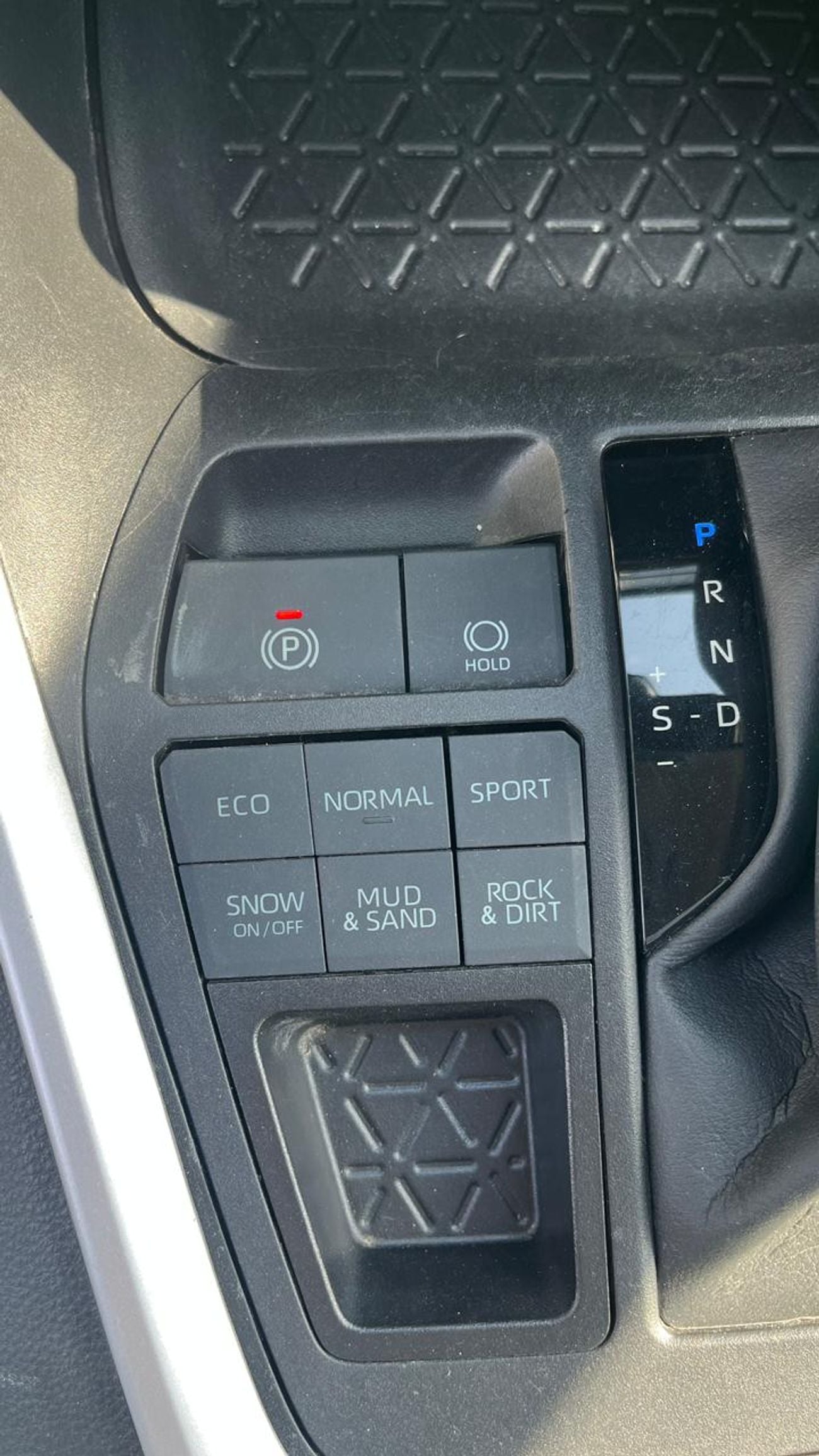 Toyota RAV4 2022  Toyota  Rav4 XLE 4X4 AWD Push start Full Option