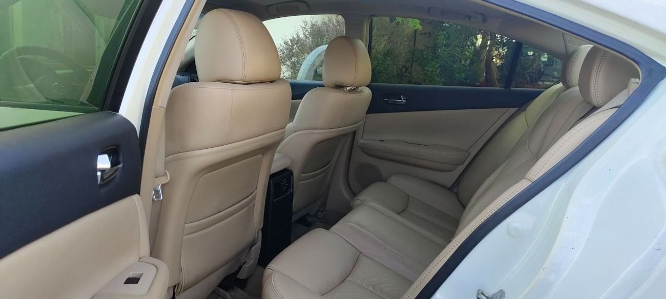 Nissan Maxima Maxima