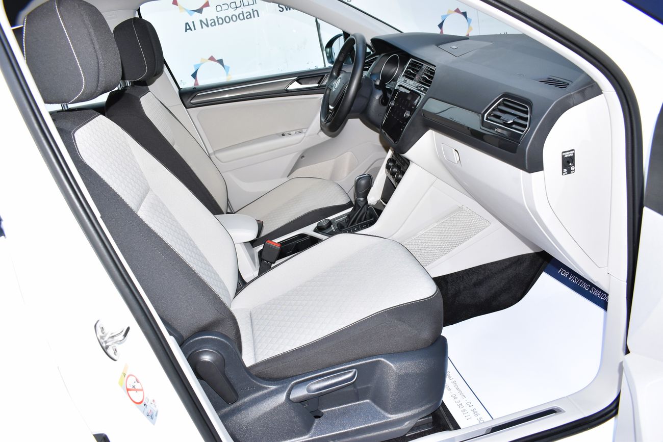 Volkswagen Tiguan AED 1349 PM | 2.0L SE 4MOTION 2019 GCC DEALER WARRANTY
