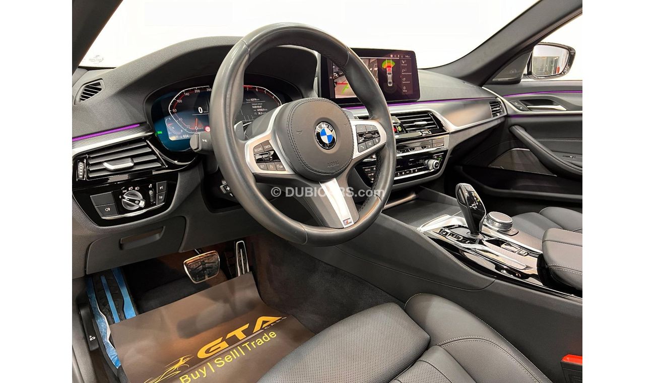 بي أم دبليو 520i M سبورت جوي كومفورت 2022 BMW 520i M-Sport, 5 Years BMW Warranty + Service Pack, Full BMW Service His