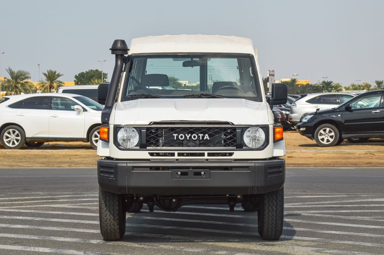تويوتا لاند كروزر 70 LX78 V6 4.0L Petrol 2024YM