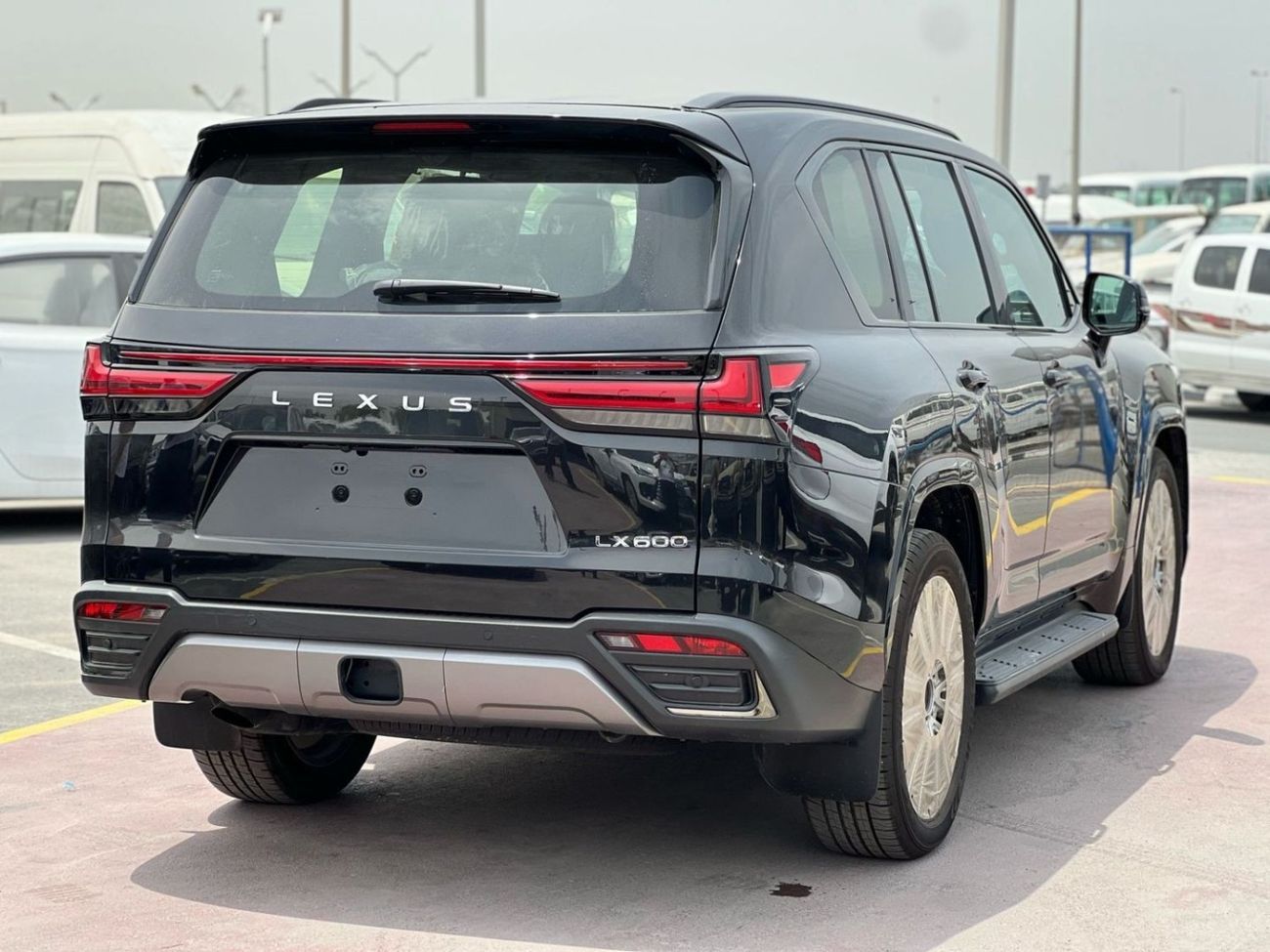 Lexus LX 600 VIP LAUNCH EDITION  w/Black Package 3.5L