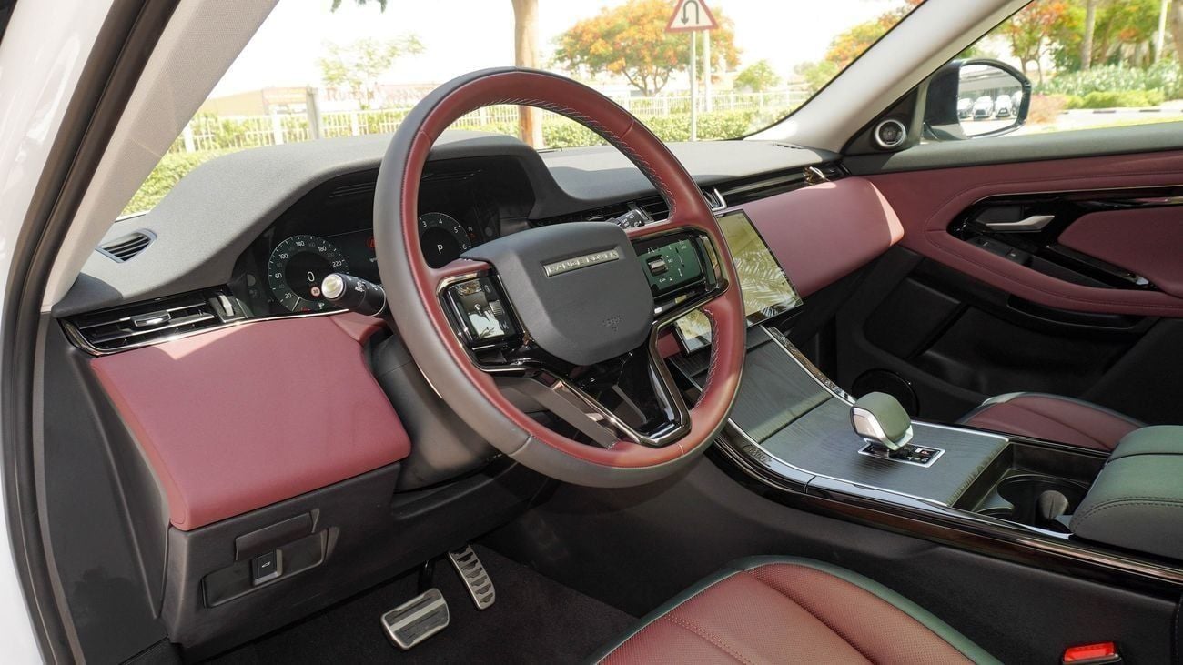 لاند روفر رانج روفر إيفوك SE P250 DYNAMIC 2025!! BLACK EDITION!! FIVE YEARS WARRANTY!! THREE YEARS SERVICE CONTRACT