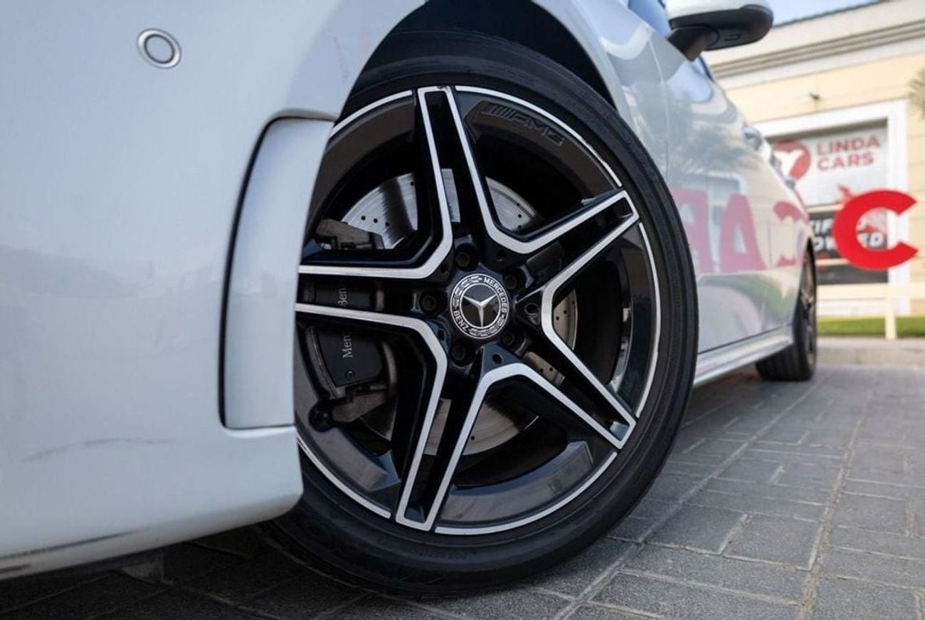 Mercedes-Benz A 250 Std 2.0L (224 HP)