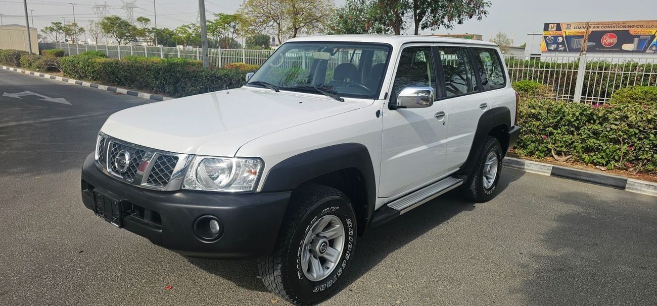 نيسان باترول سفاري GL 4.8L A/T (9 Seater)