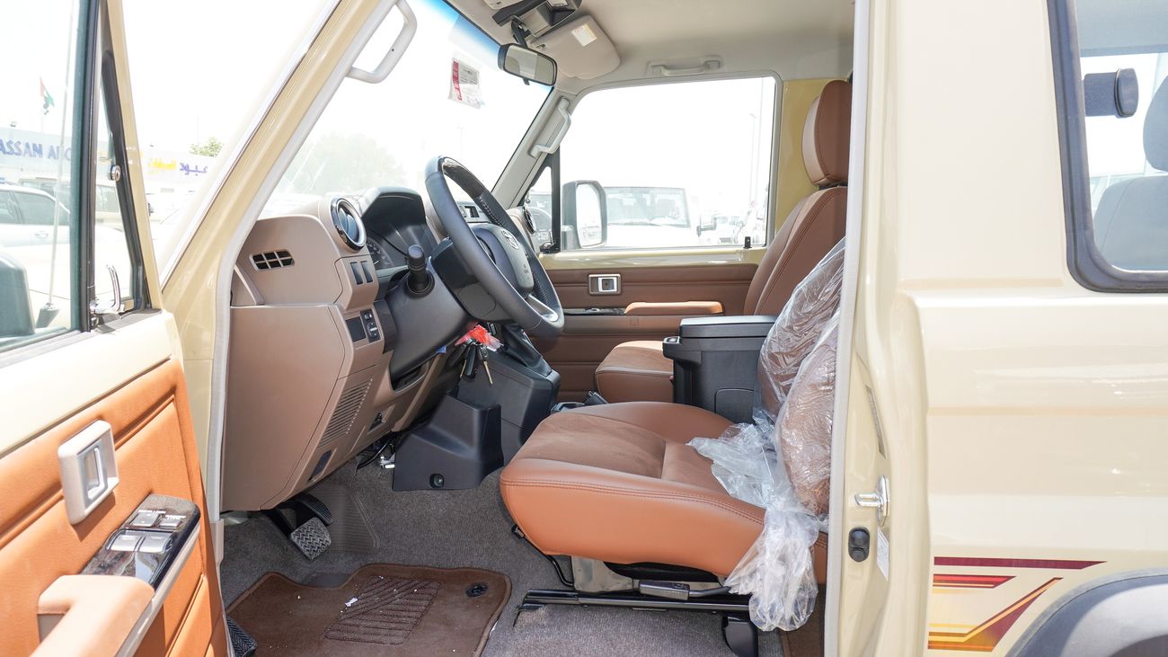 Toyota Land Cruiser 70 LX 4.0L V6 A/T