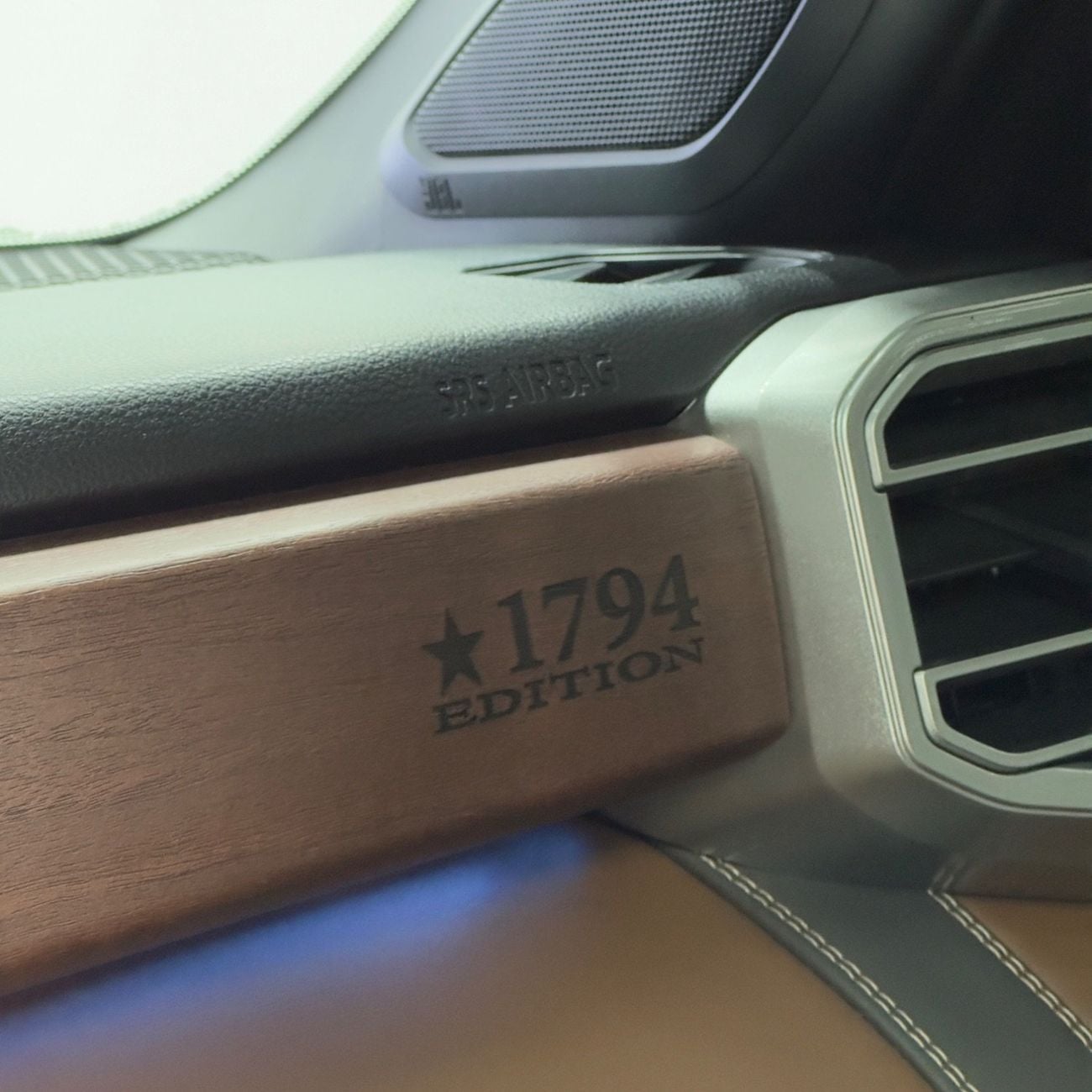 Toyota Tundra 1794 EDITION (NON GCC)