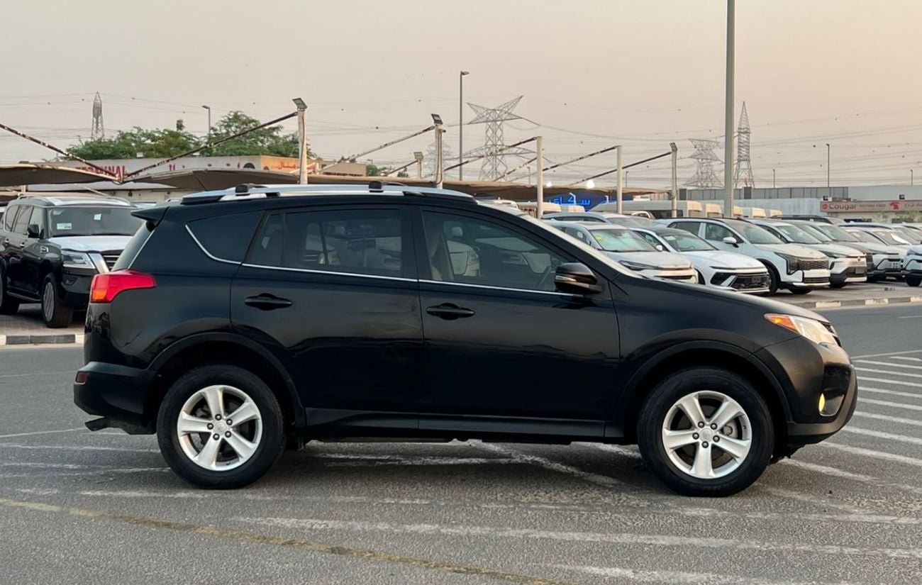 Toyota RAV4  2014 Toyota Rav4 XLE Full Option 2.5L V6 - Sunroof  Rear Camera - Rims