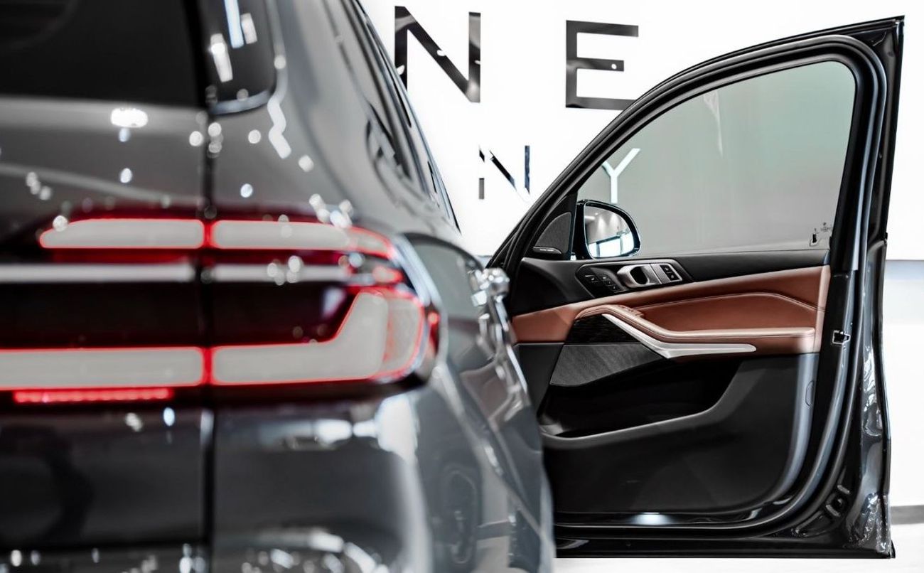 بي أم دبليو X7 2023 BMW X7 xDrive 40i, 2028 BMW Warranty + Service Contract, Low KMs, GCC