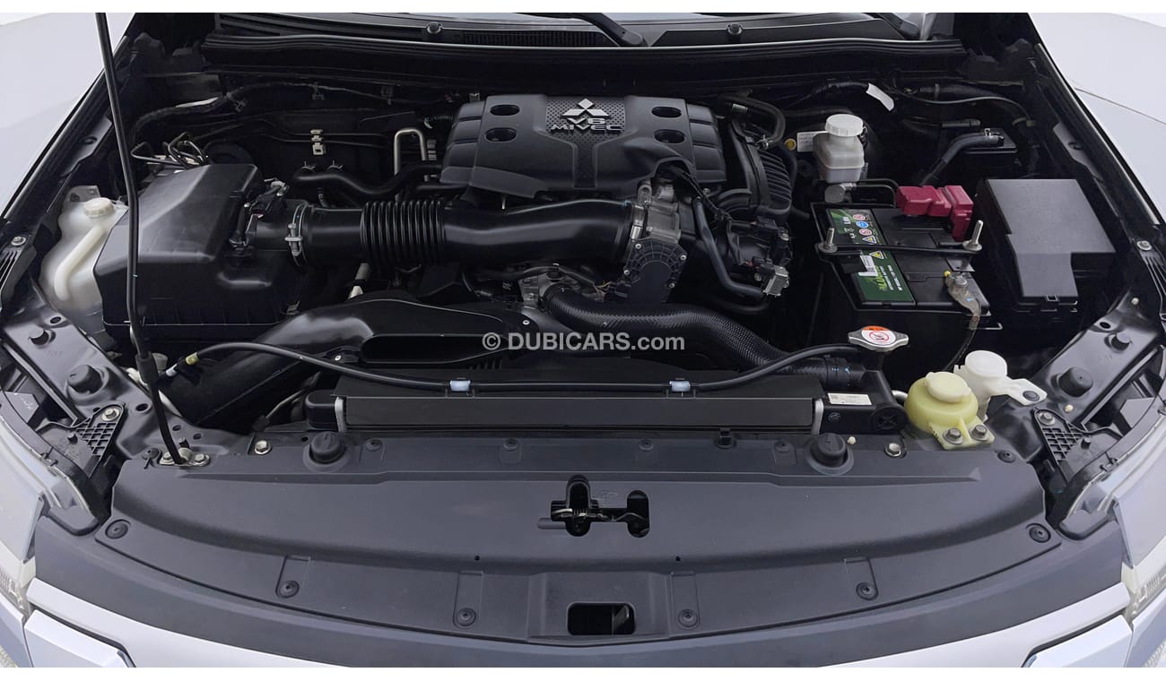 ميتسوبيشي مونتيرو GLS 3 | بدون دفعة مقدمة | اختبار قيادة مجاني للمنزل