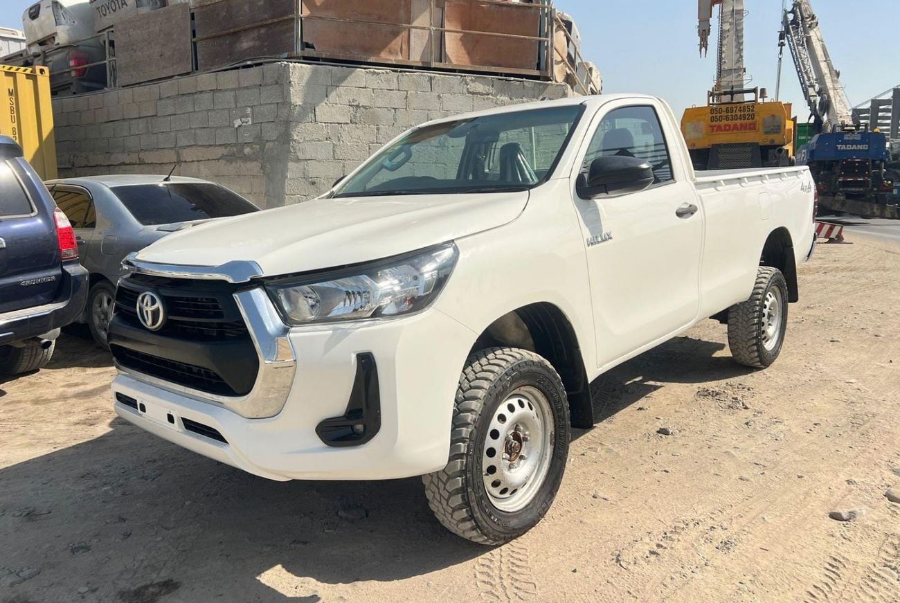 تويوتا هيلوكس diesel ,2.8 liter ,right hand drive ,single cabin ,4wd ,2017 ,only for export available