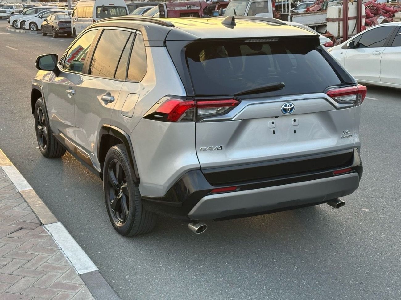 Toyota RAV4 XSE Rav4 Hybrid 4x4
